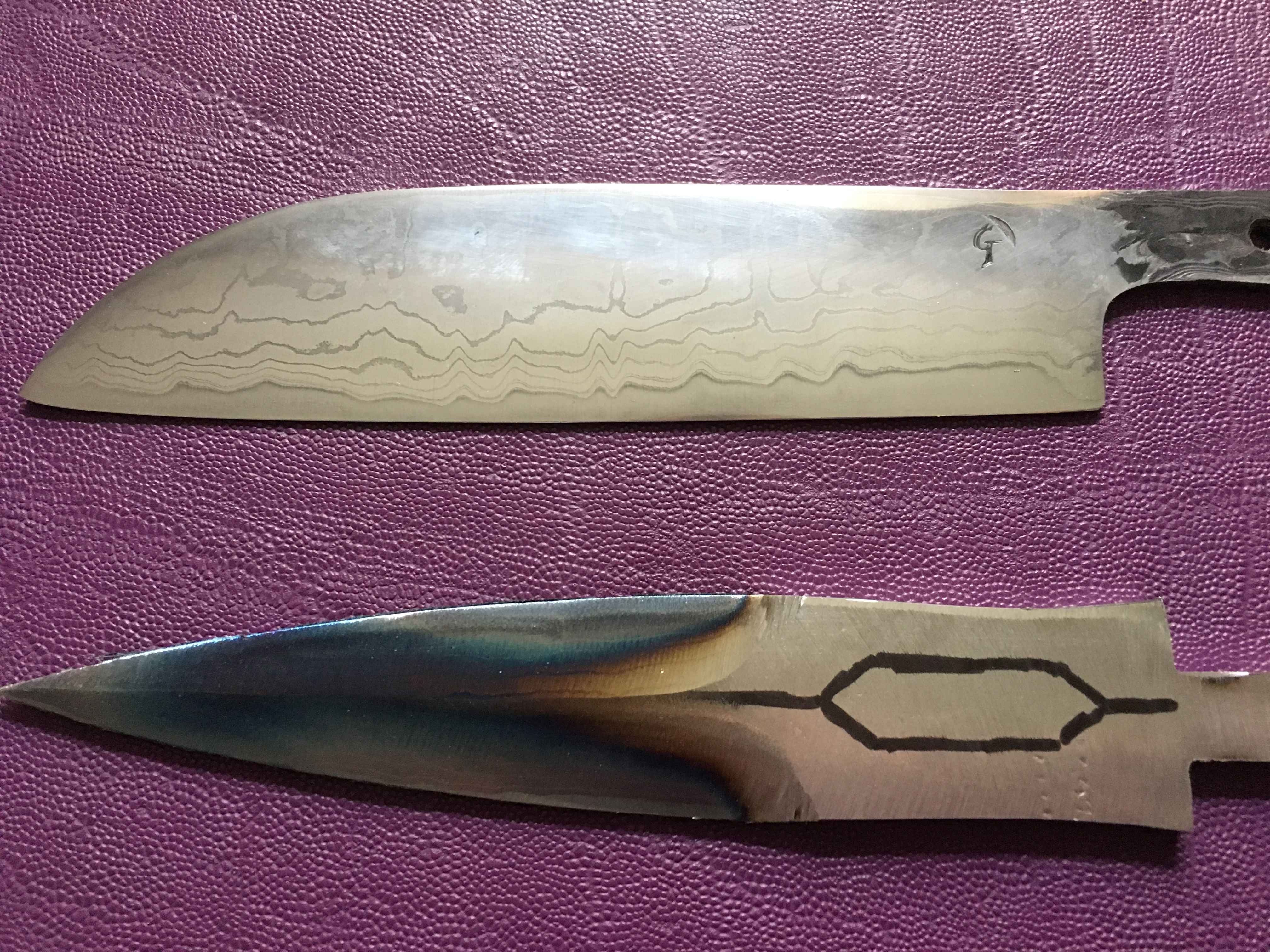 Ein fertig geschmiedetes Messer.